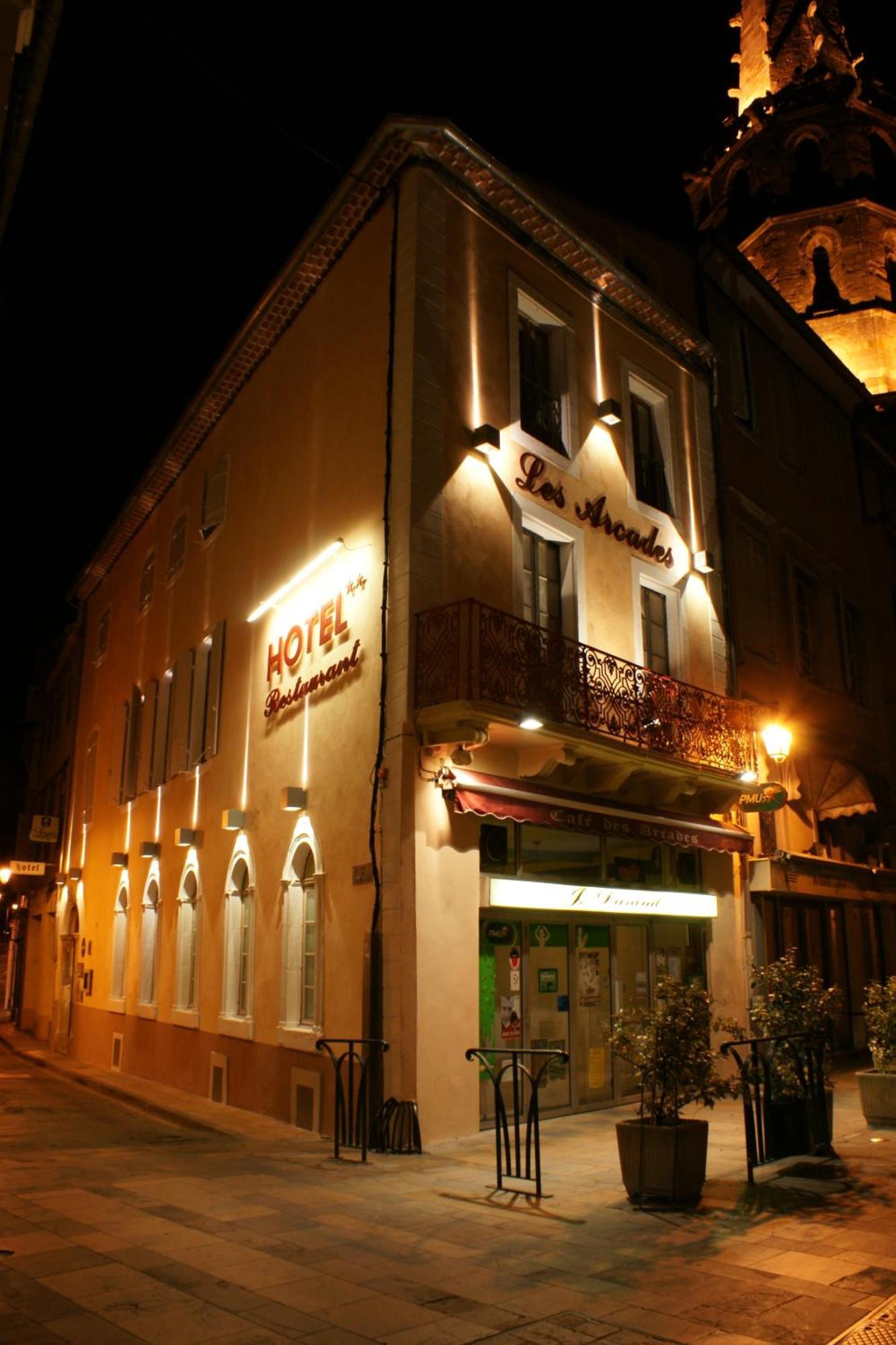 Logis Hotel Restaurant Les Arcades Limoux Exterior photo